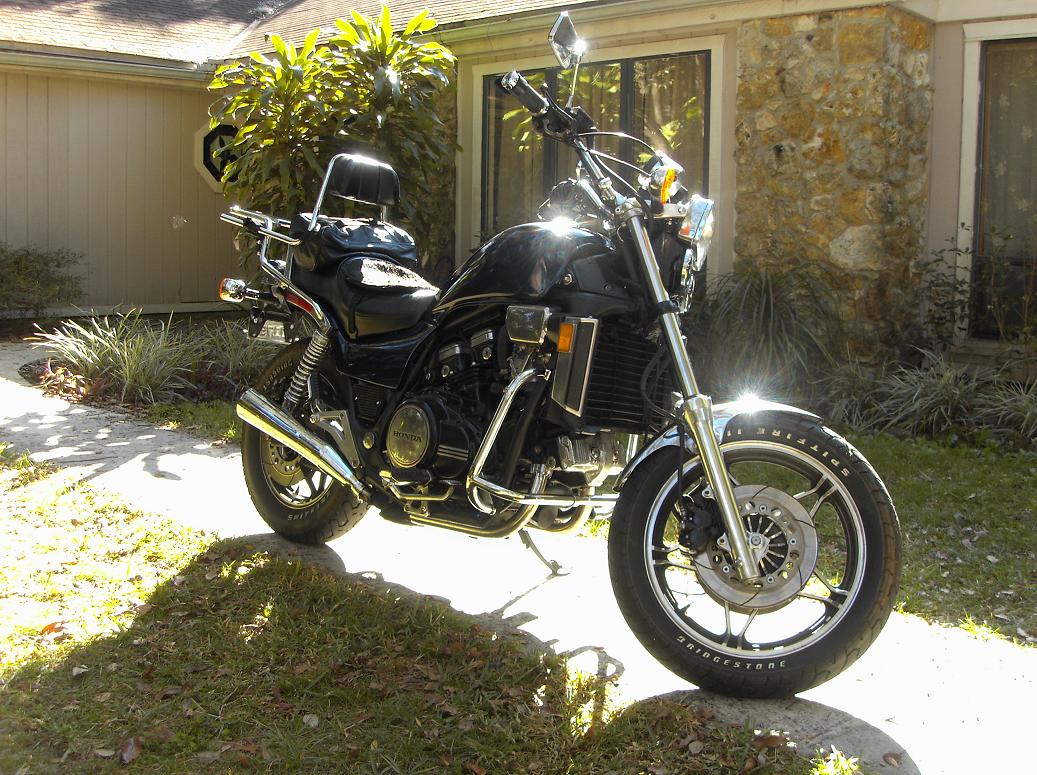 '83 VF1100C Magna